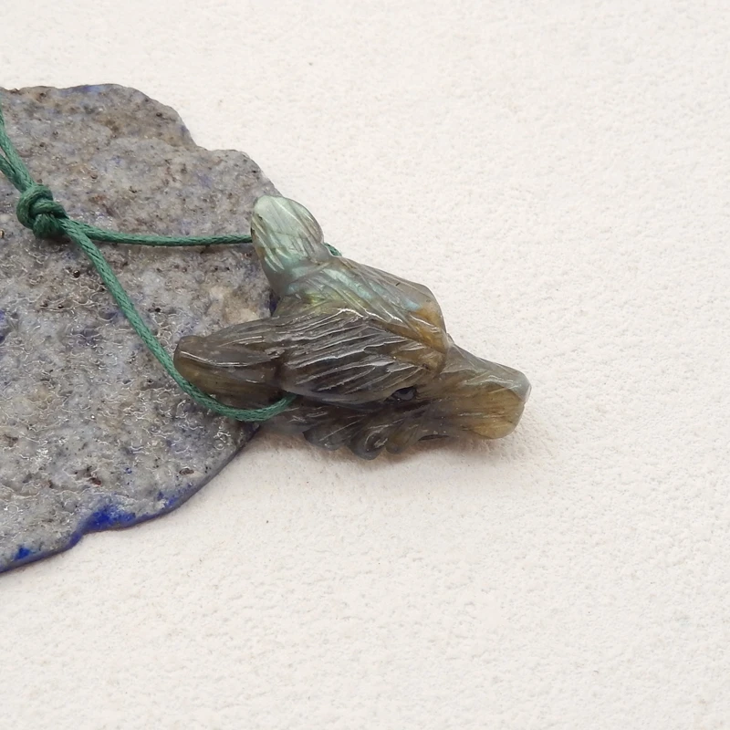 

Natural Stone Labradorite Wolf Head Pendant Bead,Handcarved Animal Pendant DIY Jewelry Necklace Accessories 33x21x12mm 9g