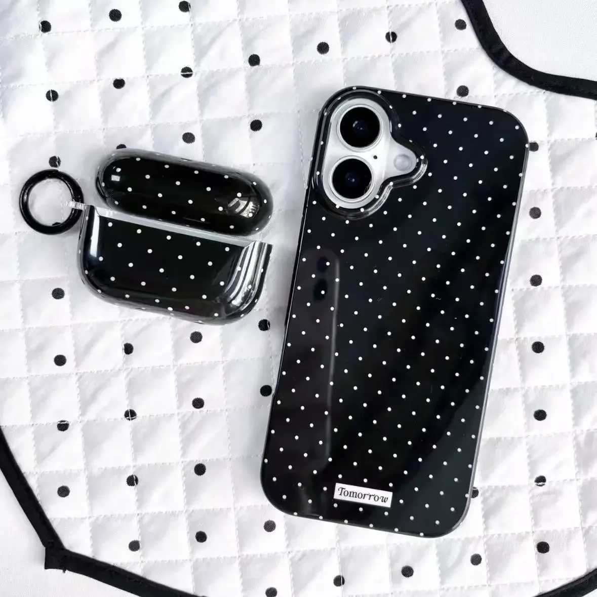 Coque de téléphone minimaliste en gelée à pois blancs et noirs pour iPhone 18 17 16 15 14 13 12 11 Pro Max XR XS 7 8 PLUS 17air