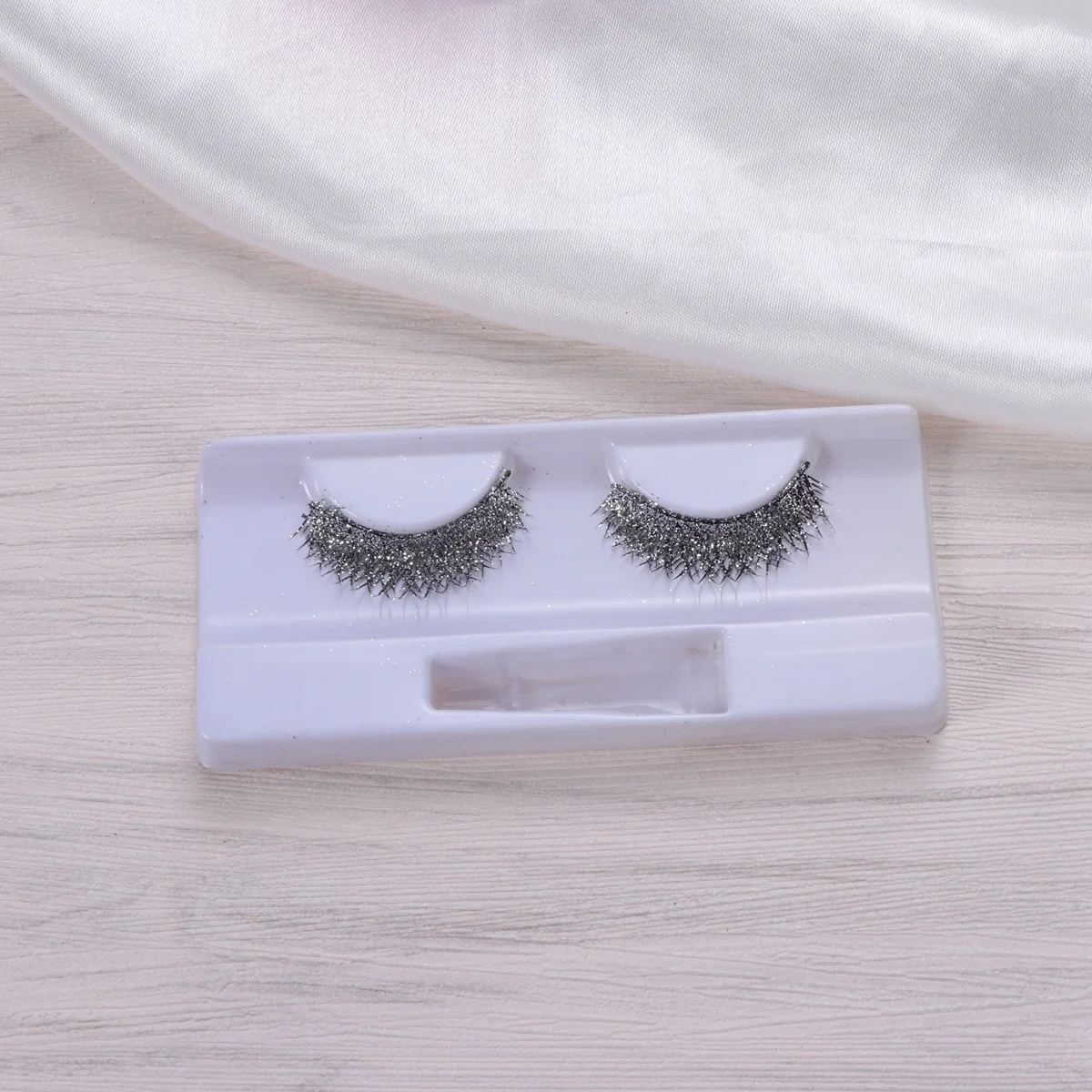Faux-cils croisés brillants, Extension de cils longs et épais pour femmes et filles, fête Cosplay, maquillage quotidien, argent