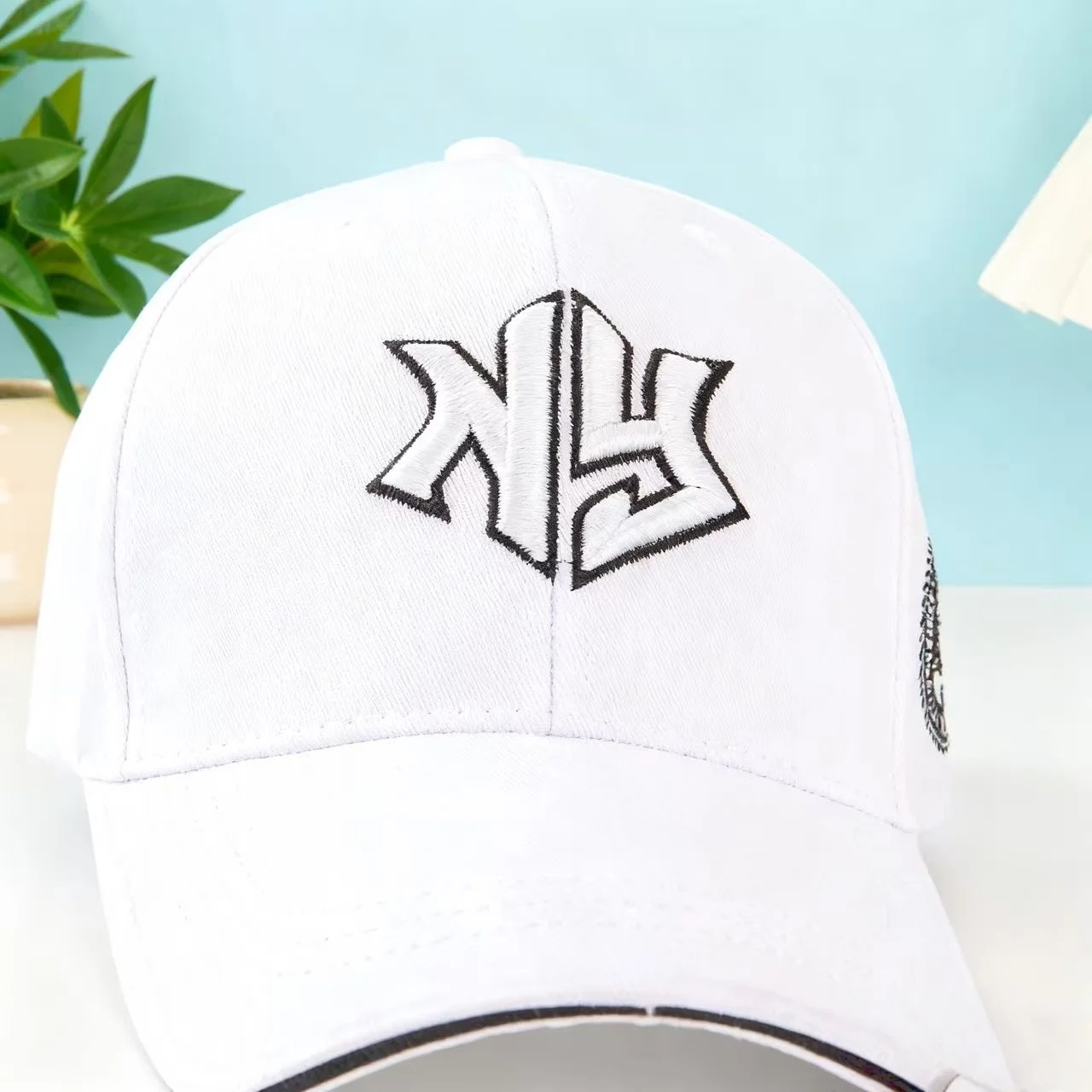 Klassische New York Baseballkappe Weiß - Unisex Dad Cap mit Verstellbarem Riemen: Retro Sportlicher Stil für Tägliches Tragen, Outdoor-Aktivitäten und – Detail 4
