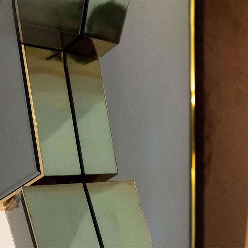 Square high definition bathroom mirror