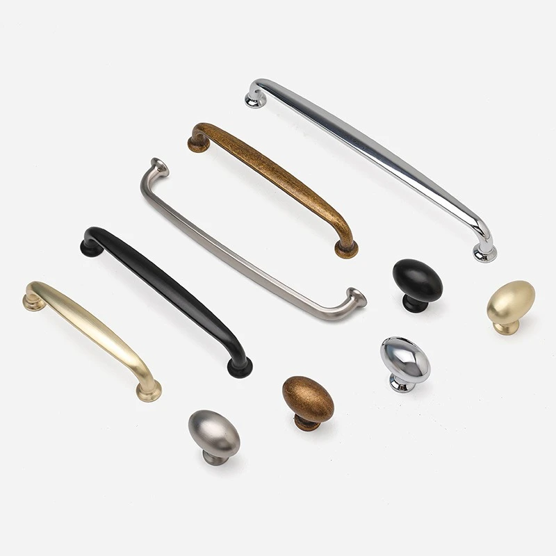 Vintage American Style Antique Brass Cabinet Knobs Single-Hole Pull Handles for Wardrobe Storage Cabinet Kitchen Drawer Hardware