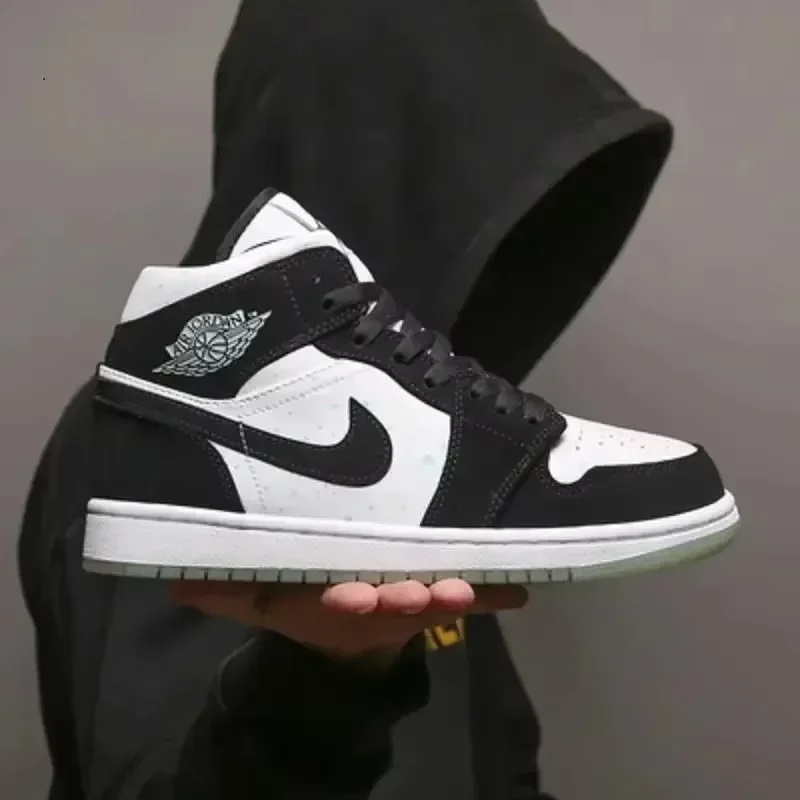 Nike Hot Air Jordan Retro 1 One AJ1 high 85 Black White Light Smoke Grey UNC Toe Women Men Sports Sneakers Basketball Shoes