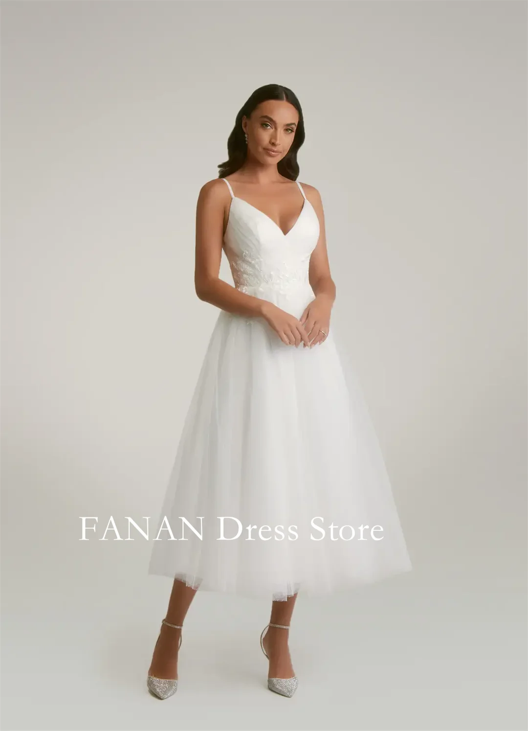 Fanan Diamond White A-Line V-Neck Sequins Tulle Dress Tea Length Customized Wedding Gown Elegant Wedding Dresses without Sleeves