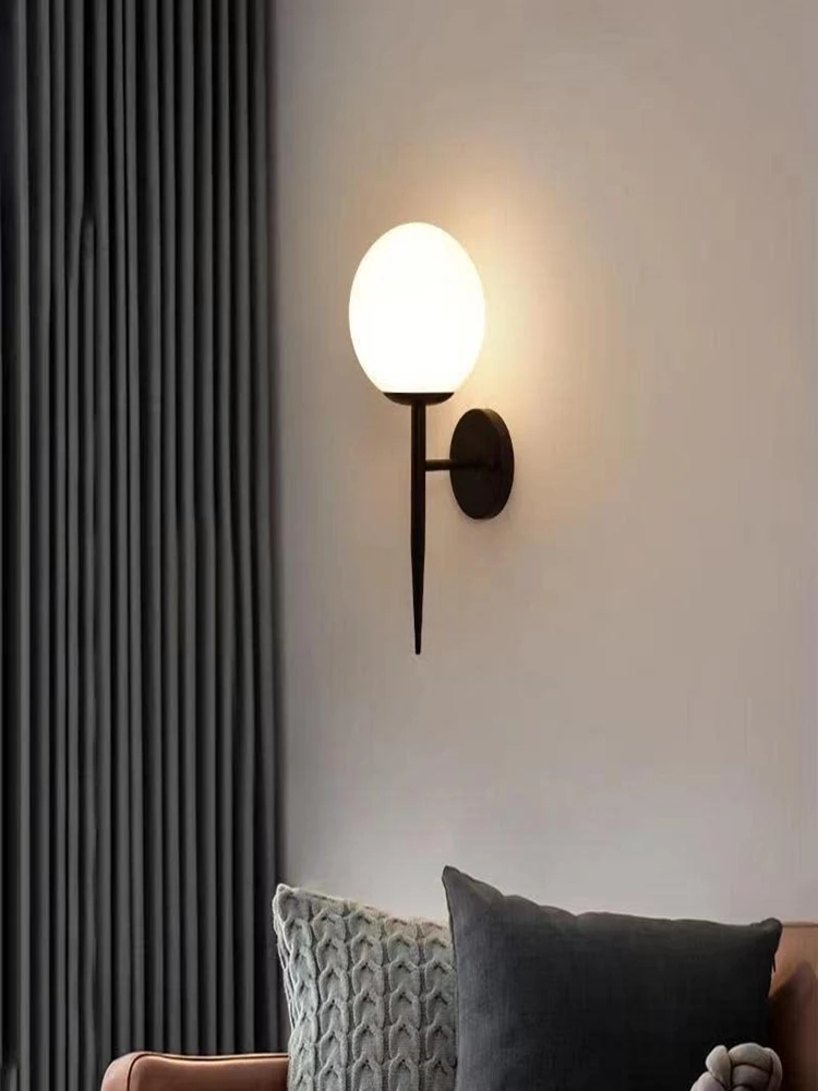 Nowoczesne lampy ścienne LED do wnętrz, złote kinkiety z mlecznymi okrągłymi kloszami z PVC, lampki nocne z podwójnymi żarówkami G9, z żarówką w zestawie. — 2