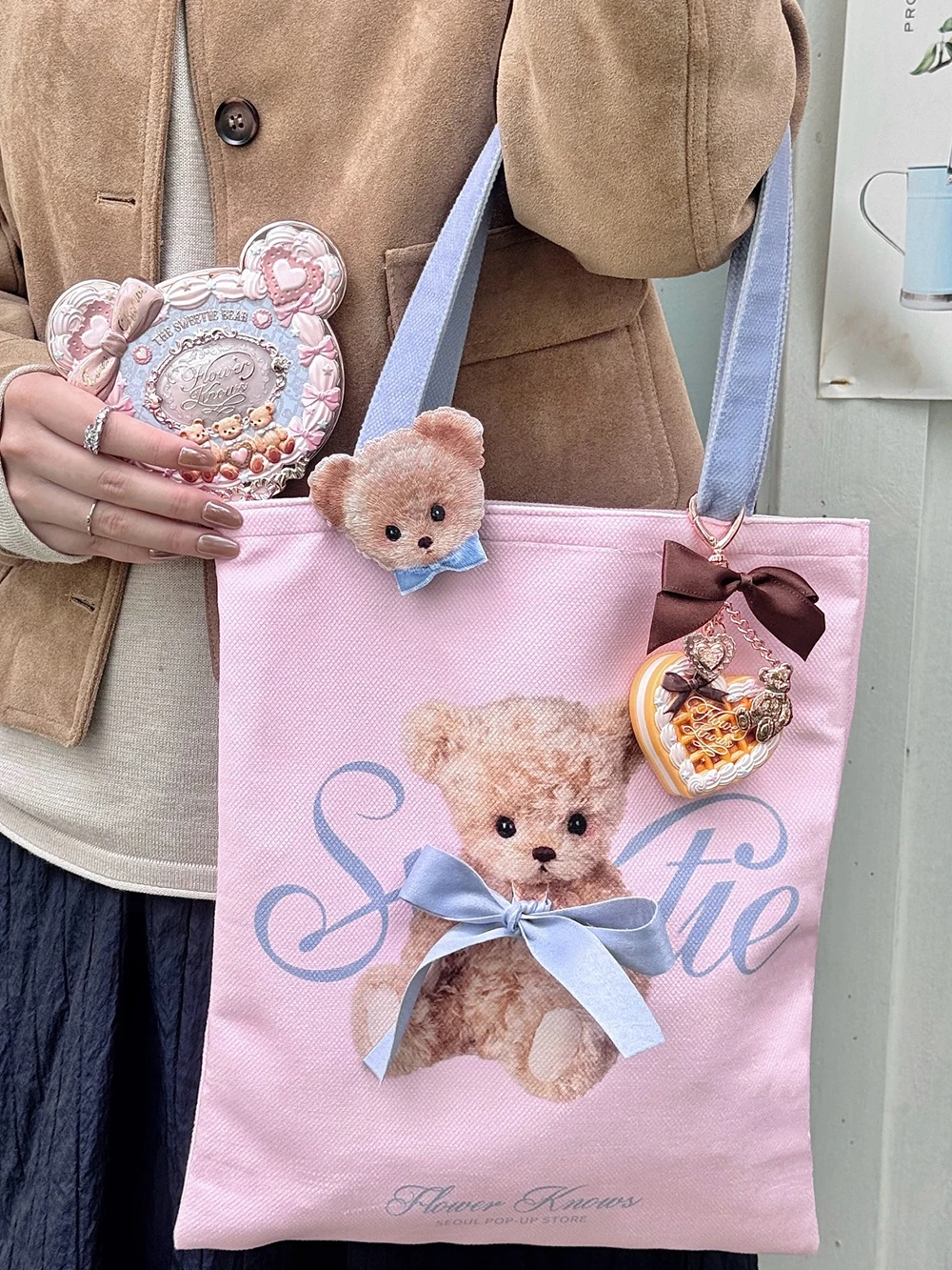 Flower Knows Limited Edition Pop Up Store Hand Mirror with Powder Puff and Canvas Tote Bag Pastel Pink Blue Aesthetic Makeup