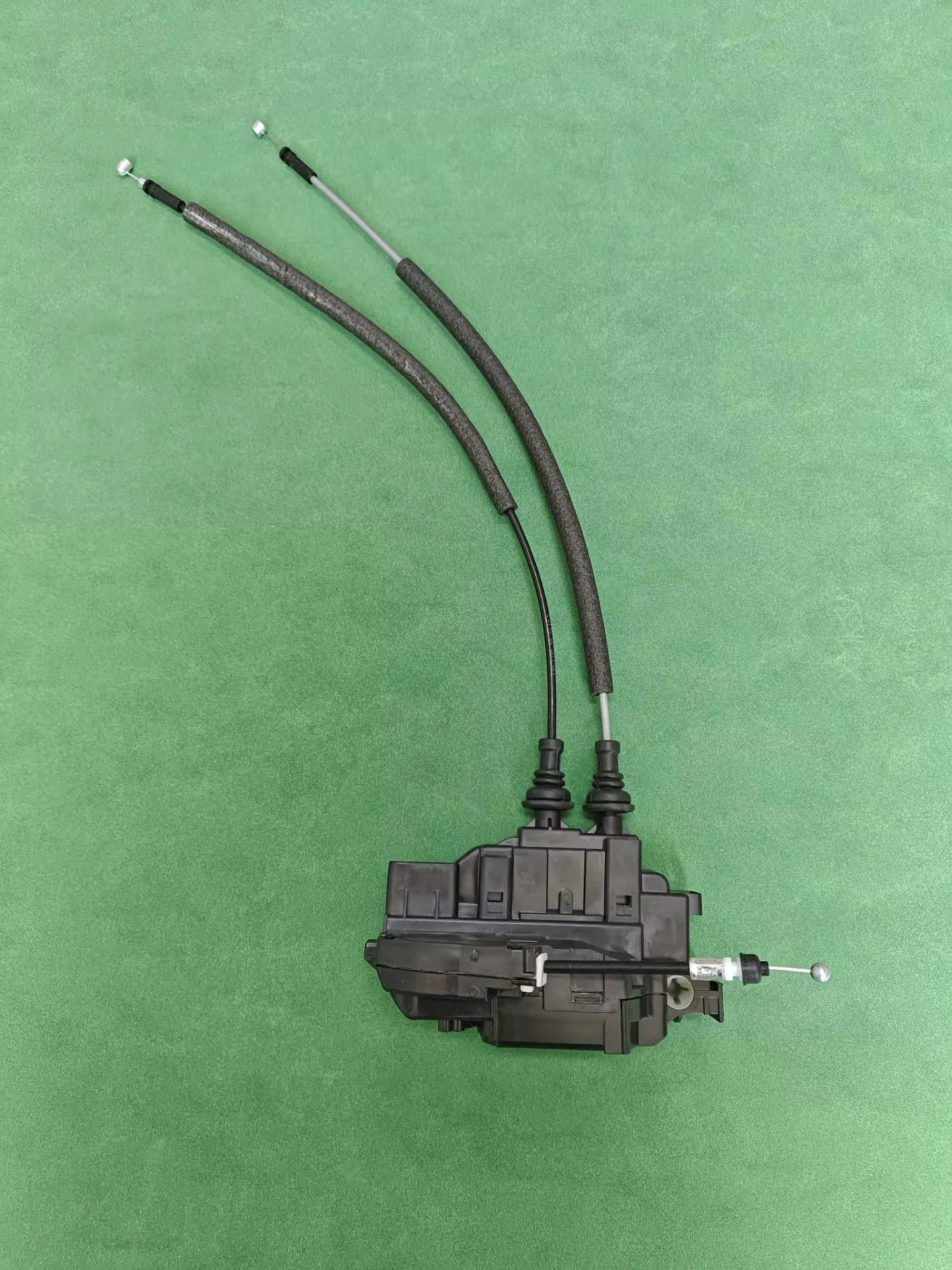 Door Lock Latch Actuator Motor Front Rear Right Left for 2007-2009 Hyundai Santa Fe 813102B020 813202B010 814102B000 814202B000