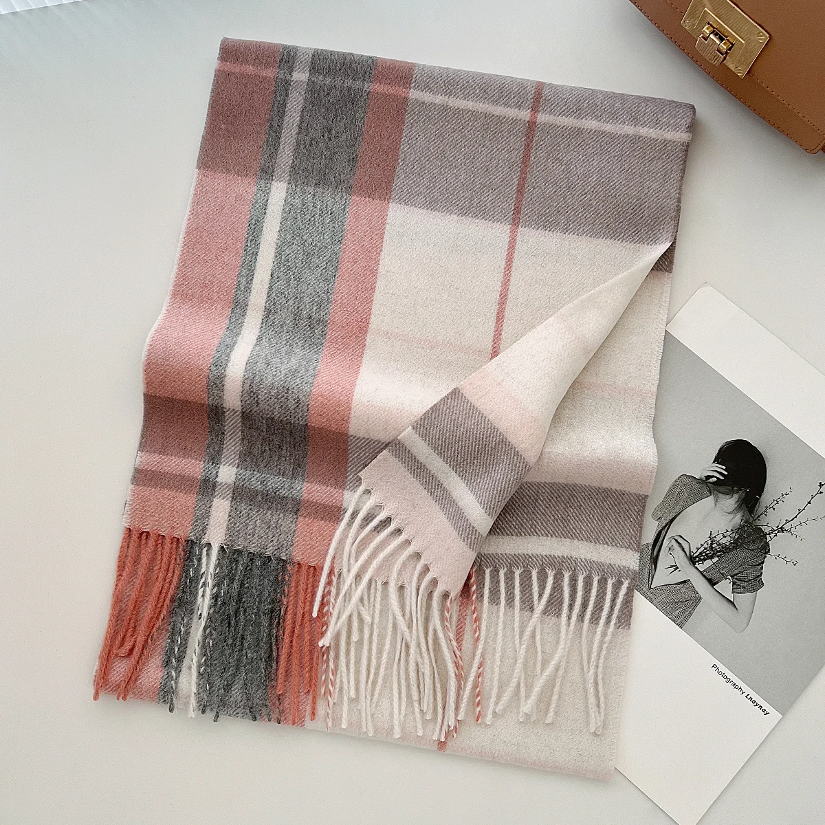 High Quality 100% Wool Scarf Female Fashion Classic Soft Cashmere Muffler Women Warm Thermal Shawl Outside Autumn Winter