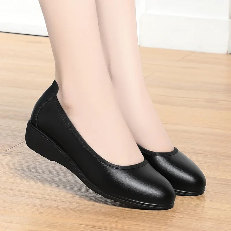 3cm 5cm Fashion Breathable Soft Leather Shoes Women Loafers 2024 Spring Fall Non Slip Wedges Shoes for Office Work Dance Mom