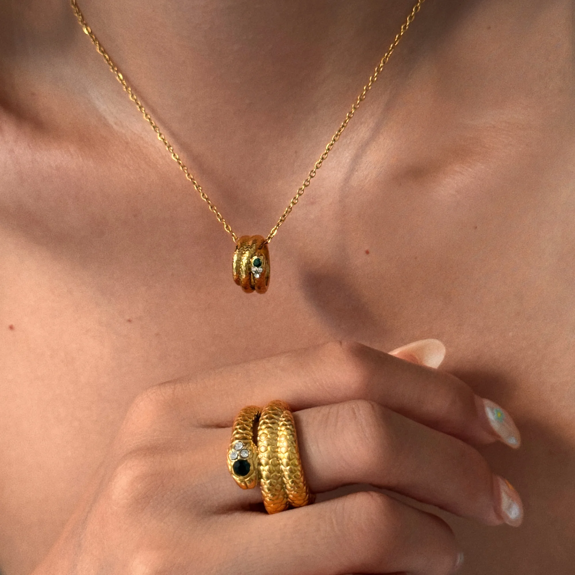 

DASEIN New Vintage Snake Green Zircon Embossed Ring Necklace Set 2025 18k Gold Plated Stainless Steel Lady Layered Jewelry