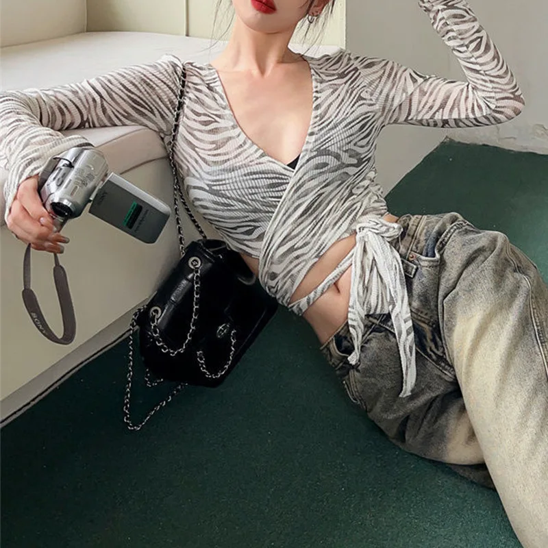 

2025New European and American Style Zebra Print Long SleeveVTie Strap Cardigan Shirt PG3662