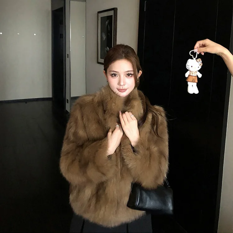 UMI MAO ヘイジーファンタジーアンバーフローイングライトヴィンテージグラデーションクリームカラースモールスタンドカラーフォックスファーコート女性用冬新作