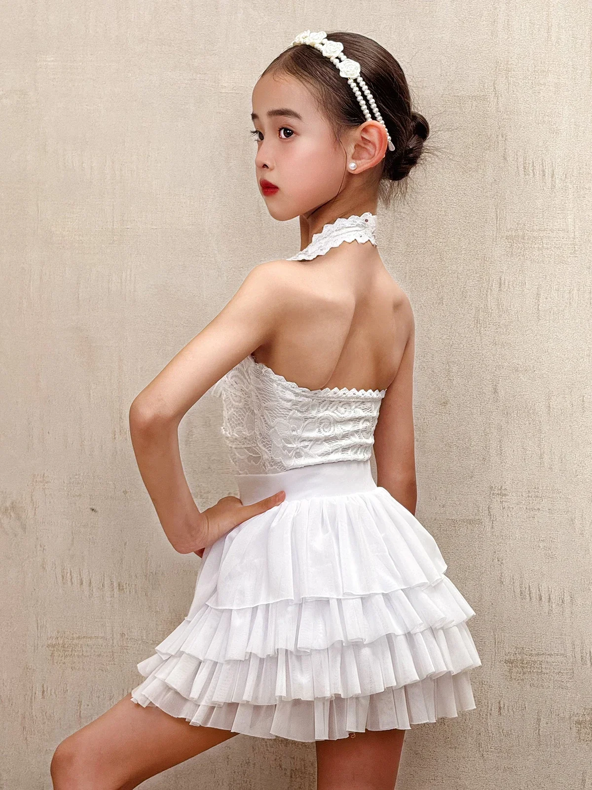 الأطفال الأبيض الرسن عارية الذراعين الدانتيل ارتداءها و كعكة مطوي تنورة الأطفال اللاتينية Dancewear أطفال بنات التدريب أزياء رقص