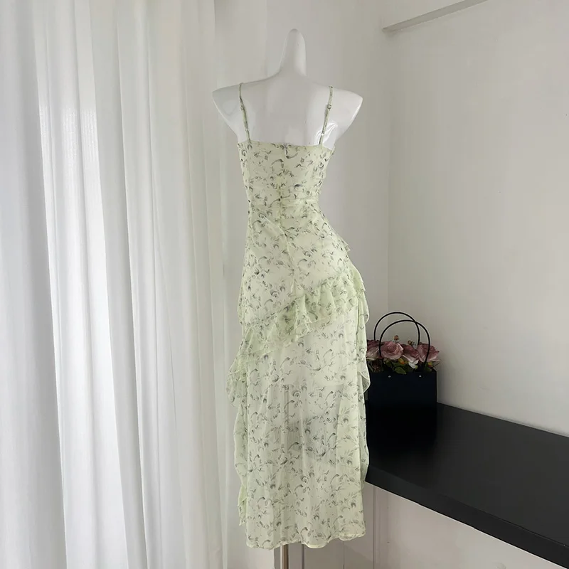 Frische süße grüne Blume Hosenträger Kleider Frauen Sommer V-Ausschnitt Rüschen Band unregelmäßiges Kleid frensh Stil sexy Strand kleid