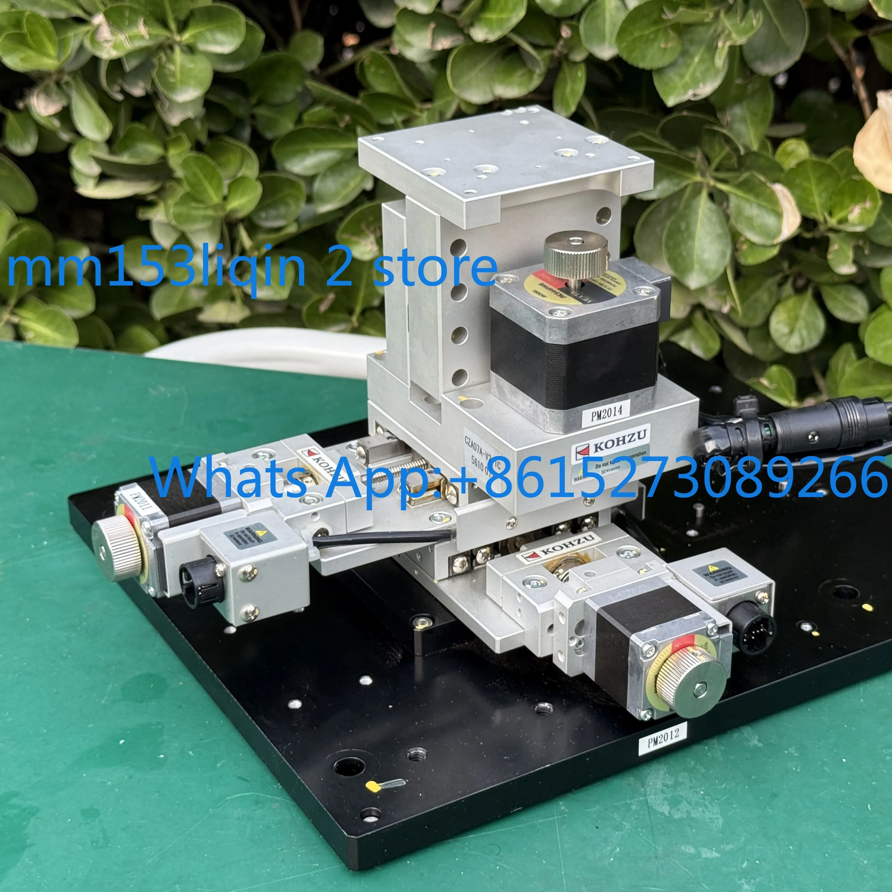 Electric XYZ three-axis precision micron displacement platform laboratory 20 * 20 * 9mm stroke