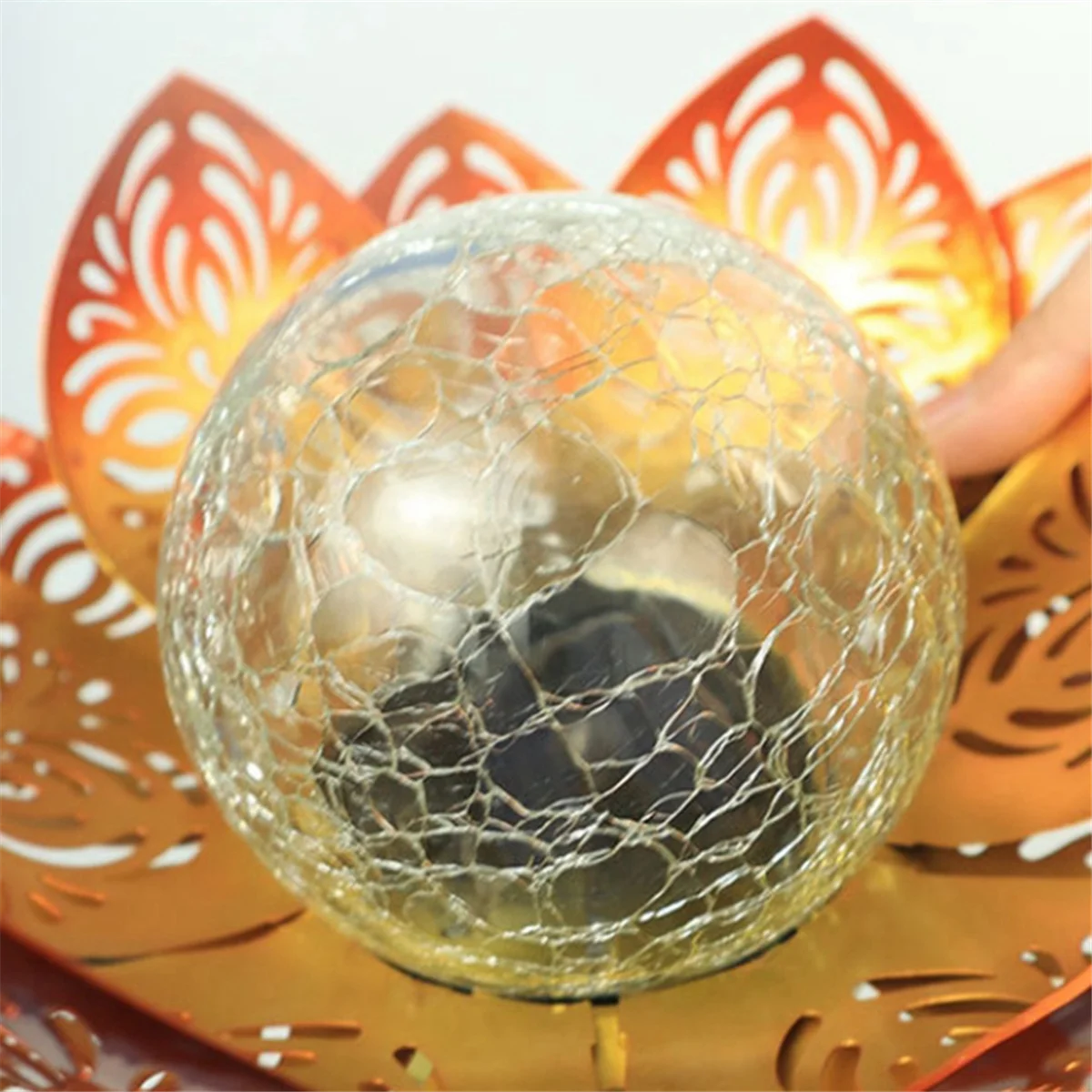 تعمل بالطاقة الشمسية الحديد الفن لوتس ضوء في الهواء الطلق المكونات في مصباح الحديقة غير نافذ للمطر ديكور المناظر الطبيعية فناء الخفيفة