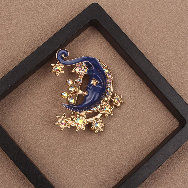 Spitting Bubble Moon Designer Women's Women's Brooch Badge, Luxury Classical Novelty Elegant Beautiful Versatile Simple