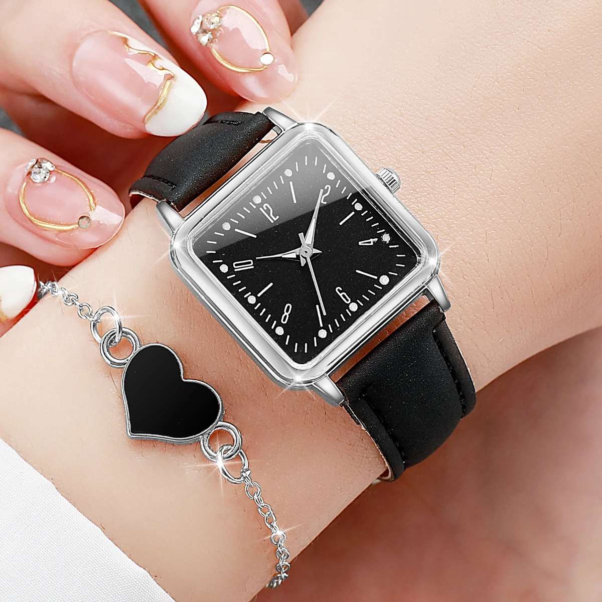 4PCS/Set Women\'s Fashion Watch Simple Square Dial Leather Watch with Love Bracelet