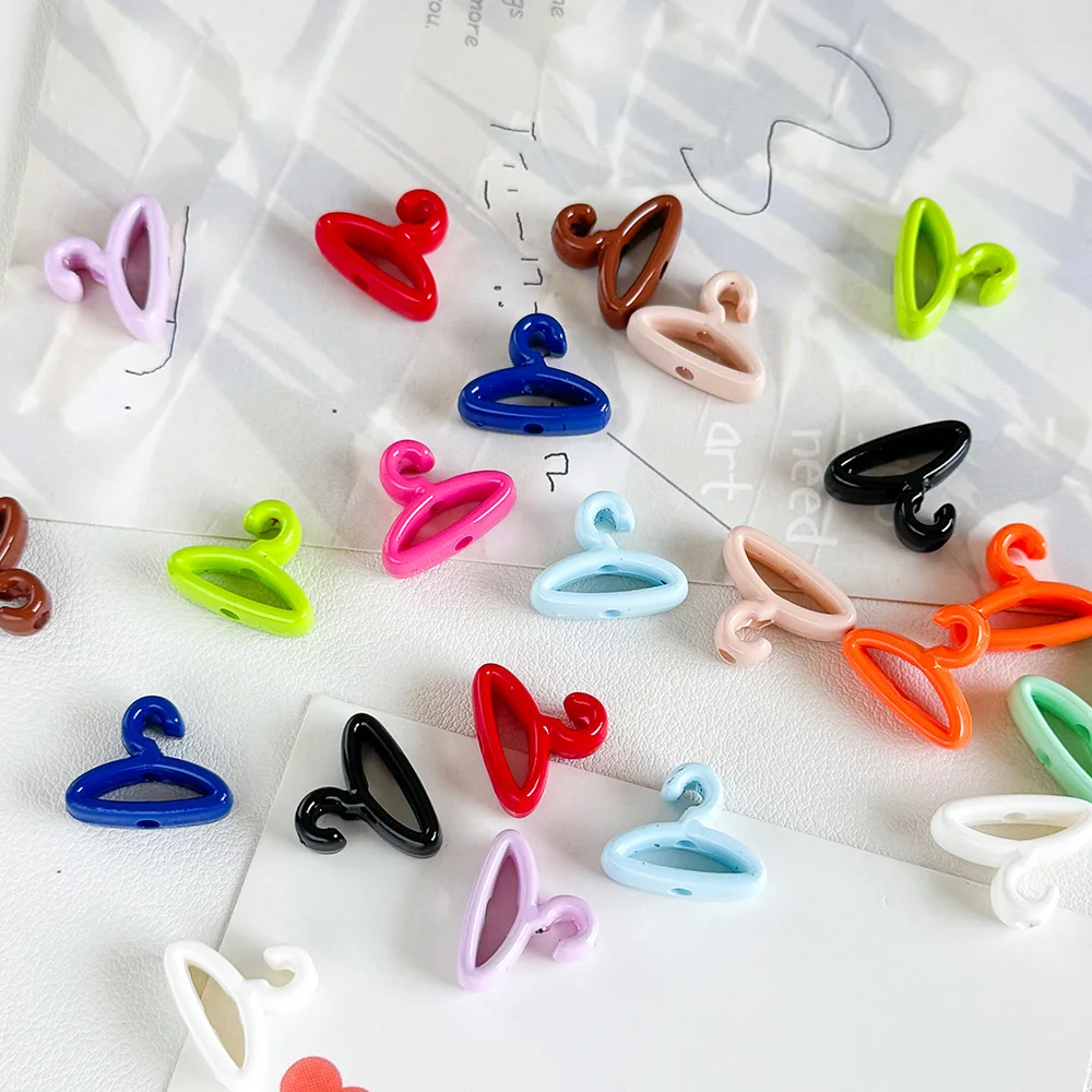 

Cordial Design 200Pcs 14*18MM Solid Effect/DIY Acrylic Beads/Hand Made/Clothes Hanger Shape/Jewelry Findings & Components #18892