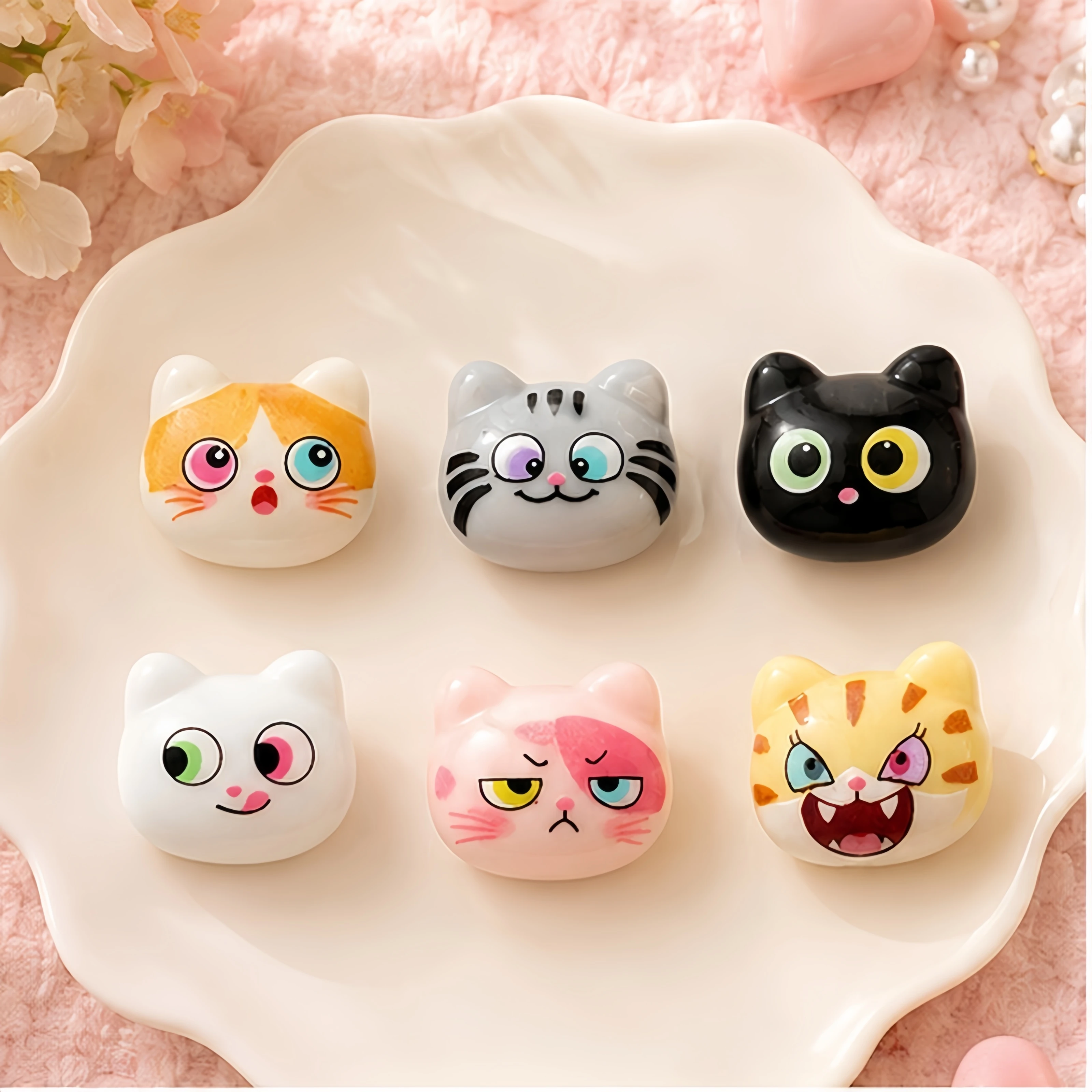18-Pack Mixed Cute Cartoon Cat Face Resin Shoe Charms - Emoji Cat Clog Decor for Sandals & Beach Bags