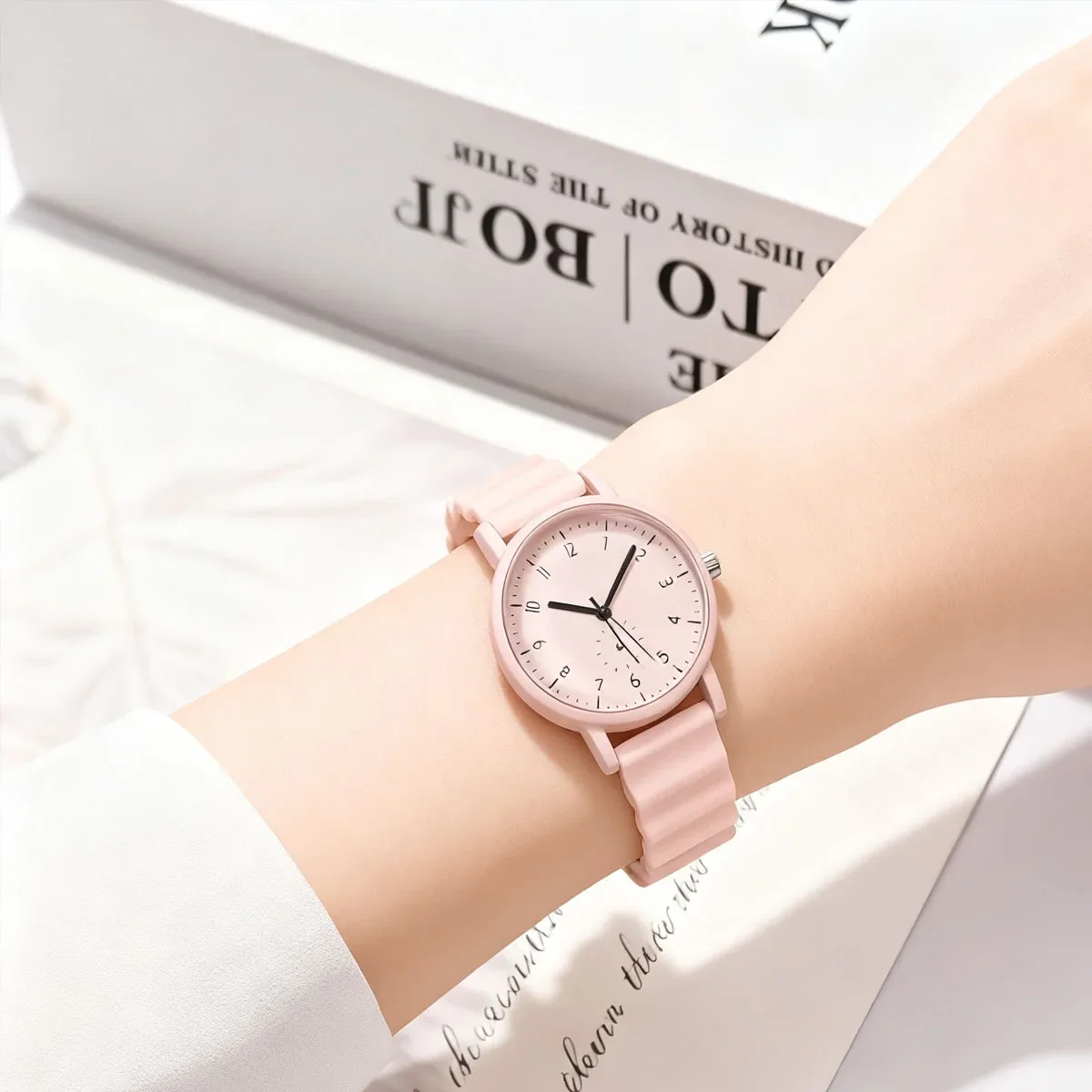 

1 шт. — минималистичные женские часы с силиконовым ремешком, кварцевые часы, подарок для друзей, семьи, на Рождество, День святого Валентина