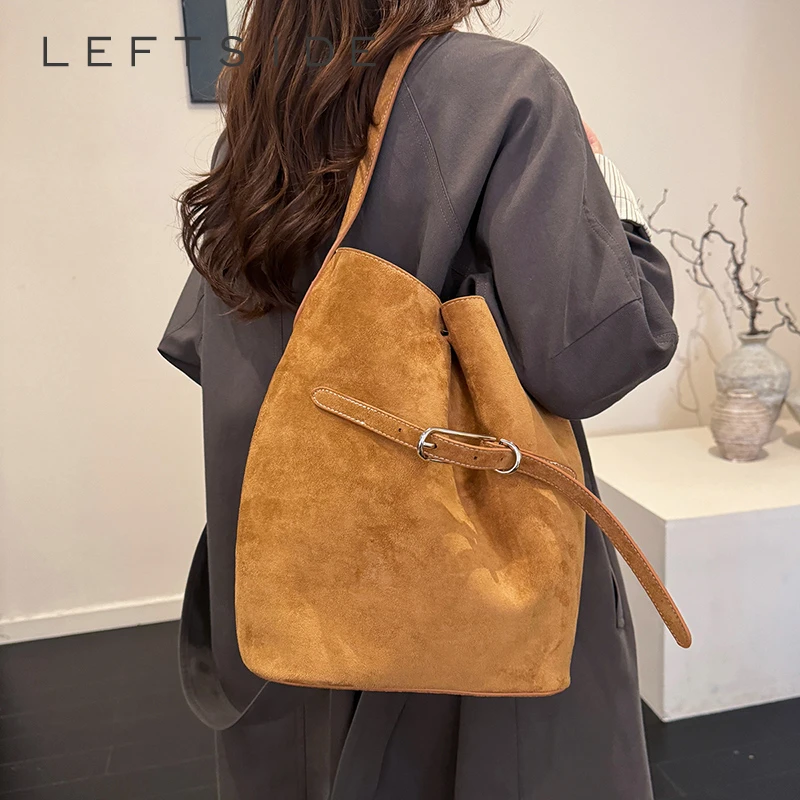 左側2025-レディース-スエード-バケットバッグ-ソフトレザー-クロスボディバッグ-メタルリング付き-ボヘミアン-ショルダー-無地-ハンドバッグと財布