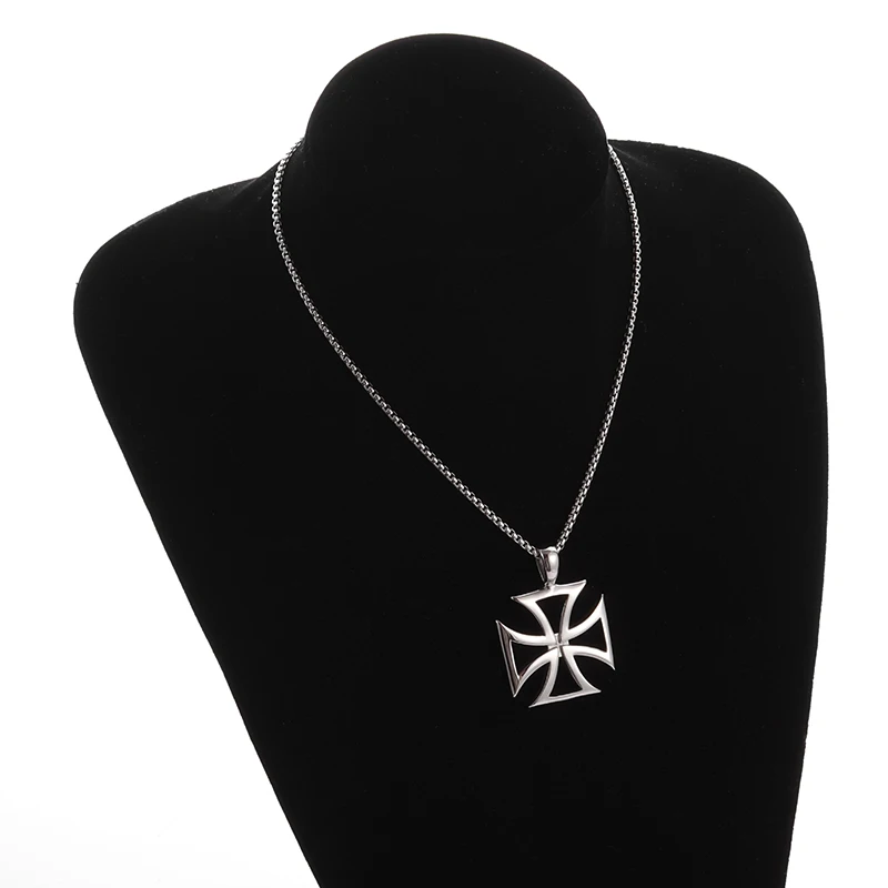 Fashionable Templar Cross Pendant Necklace for Men Women Vintage Paladin Jewelry Gift