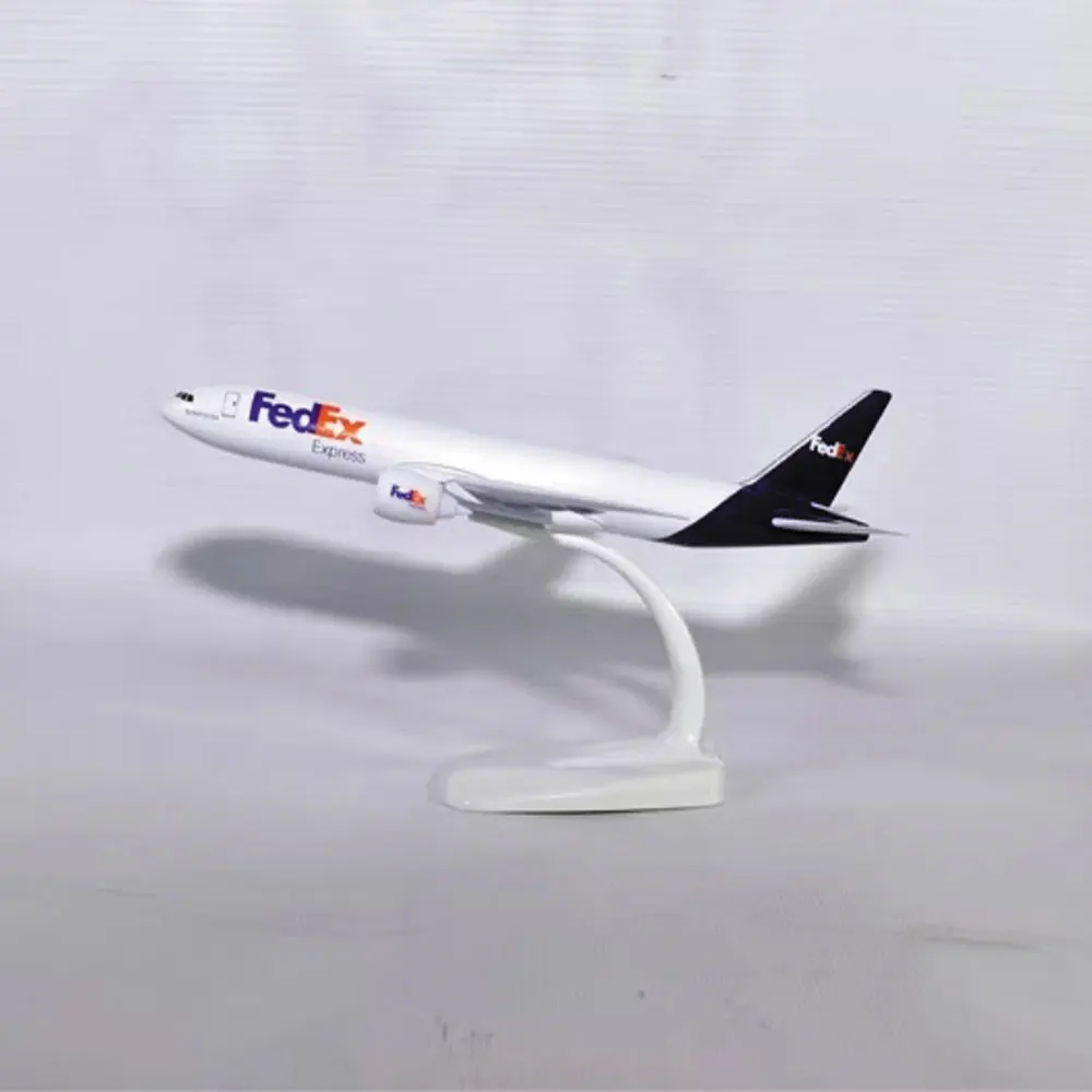 

Boeing Airplane Model 20CM Metal Diecast Alloy Airlines B777 Federation Airways For Collection Friend Children Toddler Boy Toys