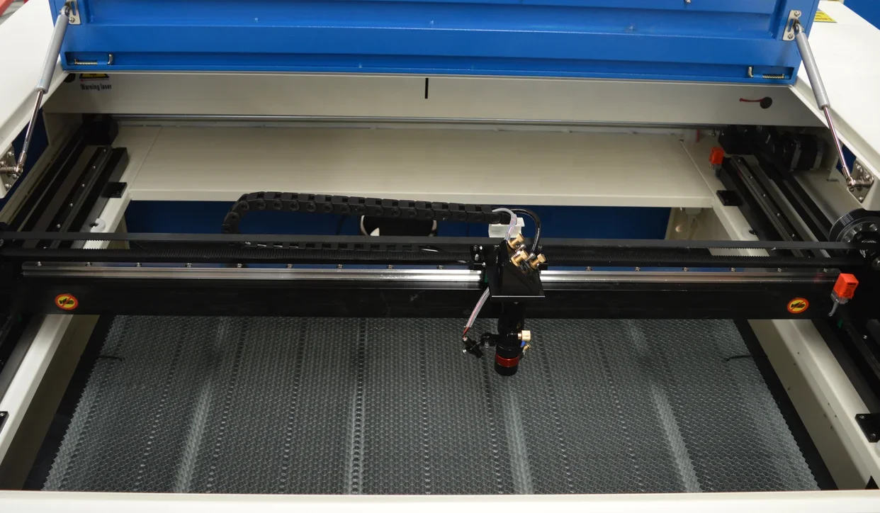 CO2 Laser Cutting Machine 1390 100w CCD Camera Supplier