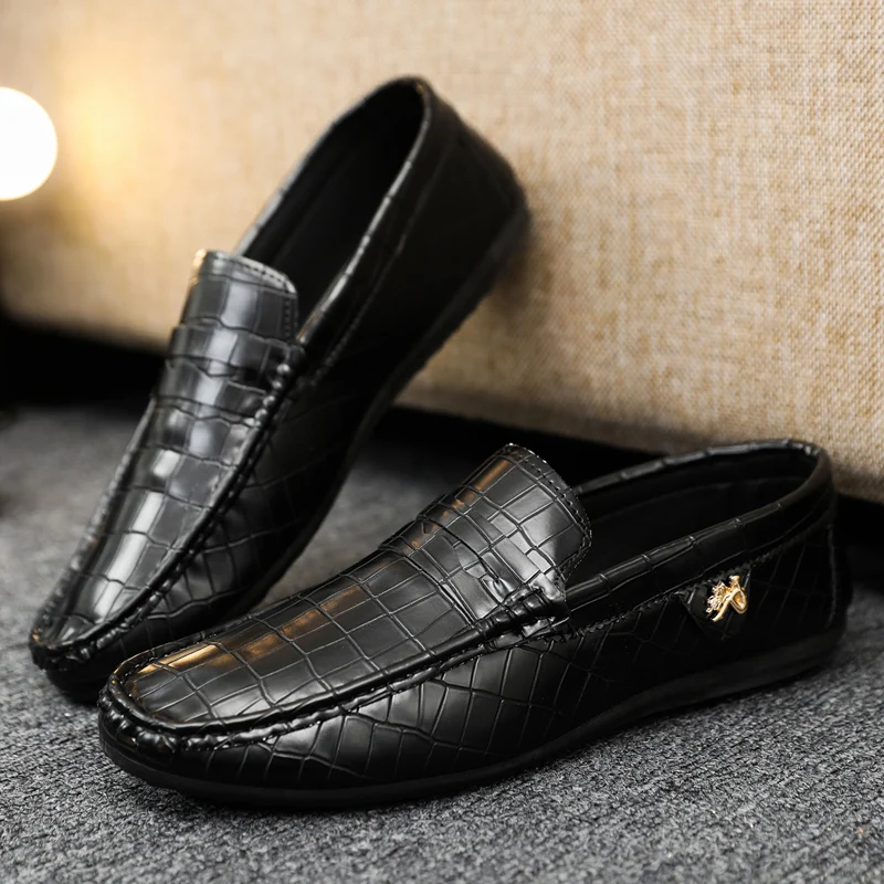 

Casual Canvas Bean Shoes For Men Breathable Non Slip Skateboard Flat Lightweight Summer Fashion Sneakers Black White New