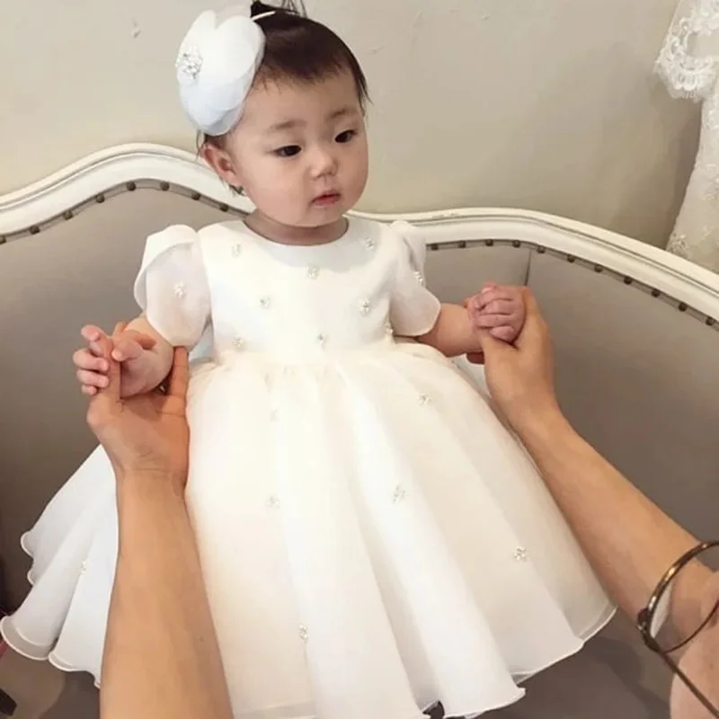 

Customized White Flower Girl Dress For Wedding Beading Peals Satin Mini Cute Baby Kids Birthday Party First Communion Gown