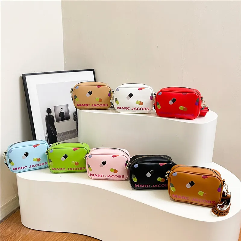 

2025 Hot Korean Niche Capsule Square Bag Wide Strap Crossbody Shoulder All-Match for Women