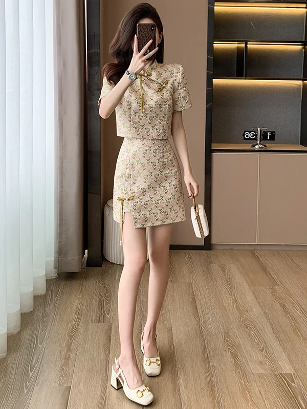 

Elegant Short Sleeve Shirt And Skirt Set Women's Fashionable Traditional Chinese Style Two-Piece Suit Cotton Material Stand C...
