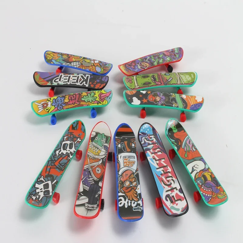 Classic Mini Finger Skateboard Toys para meninos e meninas, plástico, clássico, divertido, presente de Natal, venda quente