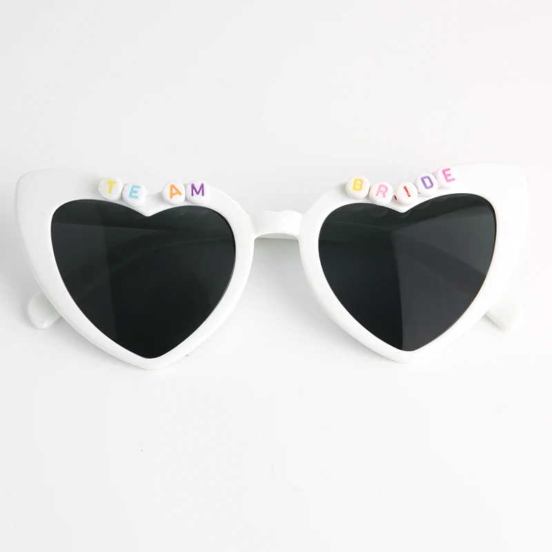 Herzförmige Sonnenbrille für Hochzeit, Braut, Brautjungfer, Geschenk, Junggesellenabschied, Gastgeschenke, Braut-Squad-Brille, 12/24/36/48/60 Stück – Detail 11