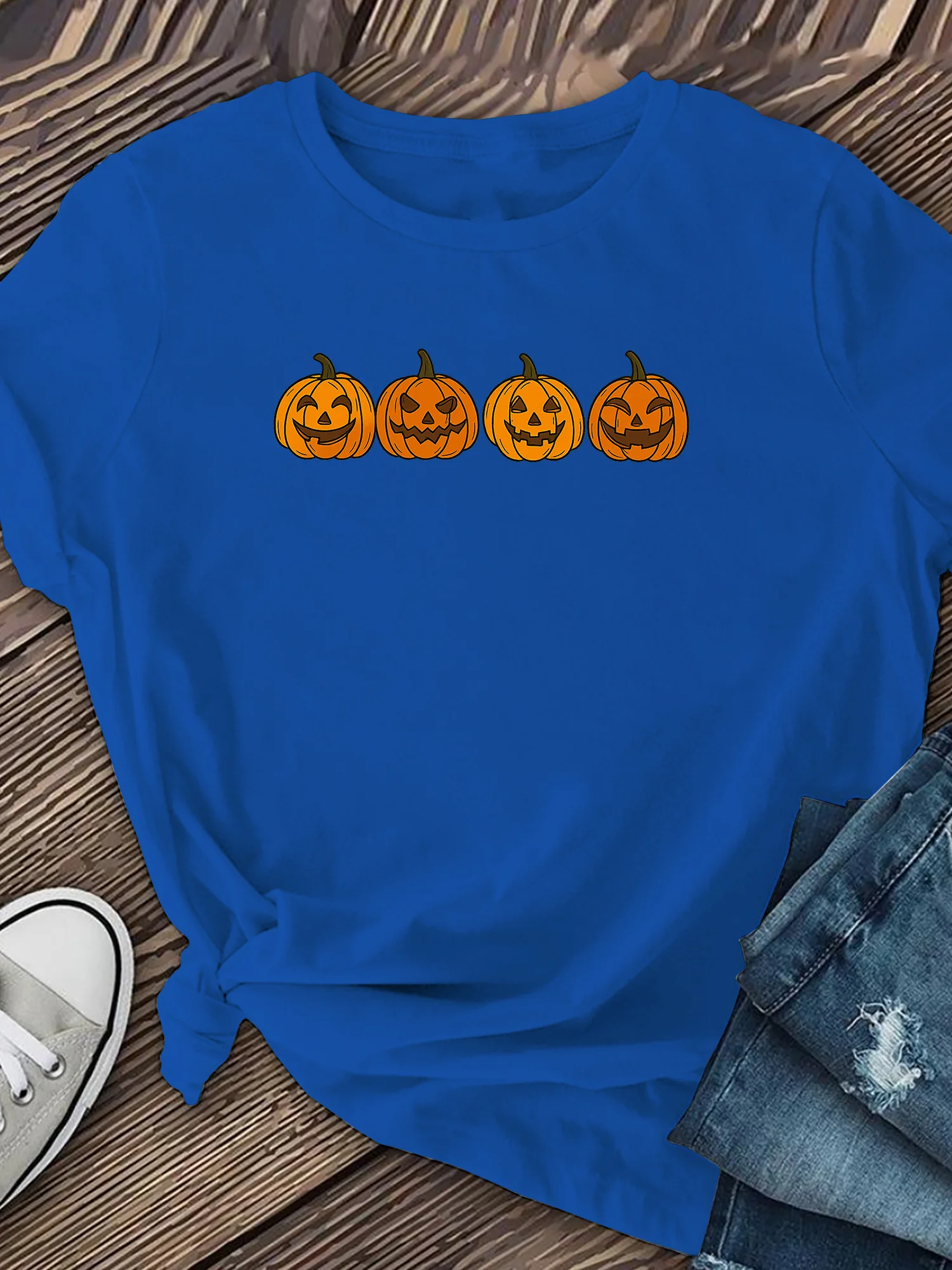 

Stretchy Casual Tee Women's Halloween Pumpkin Smiling Face T-Shirt Everyday Fall & Autumn Festivities - Machine Washable