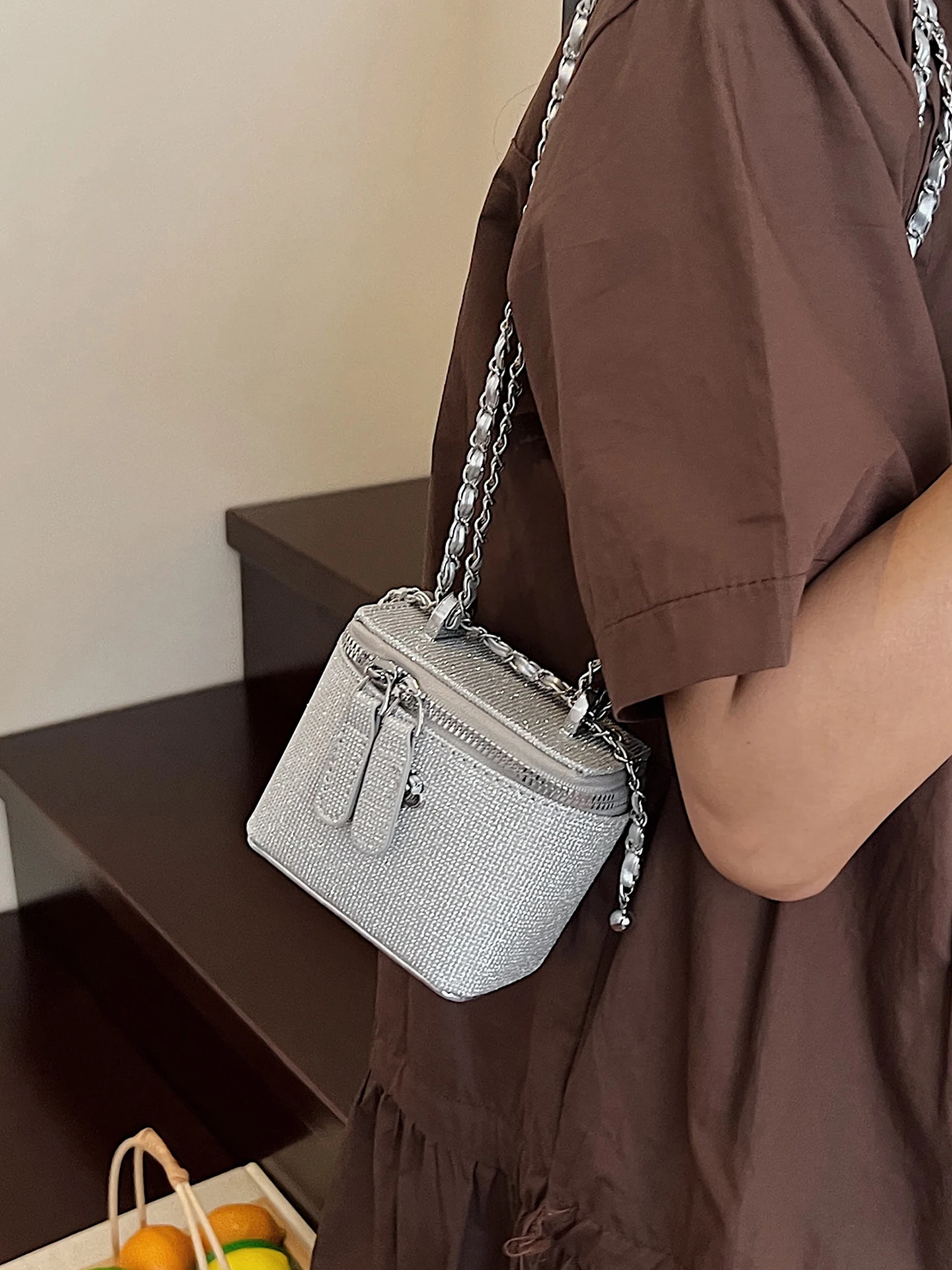 Faionable حقيبة يد فضية المرأة oulder Crossbody Buet حقيبة سلسلة جديدة 2025 لينة بولي Leather جلد عادية ex حقيبة