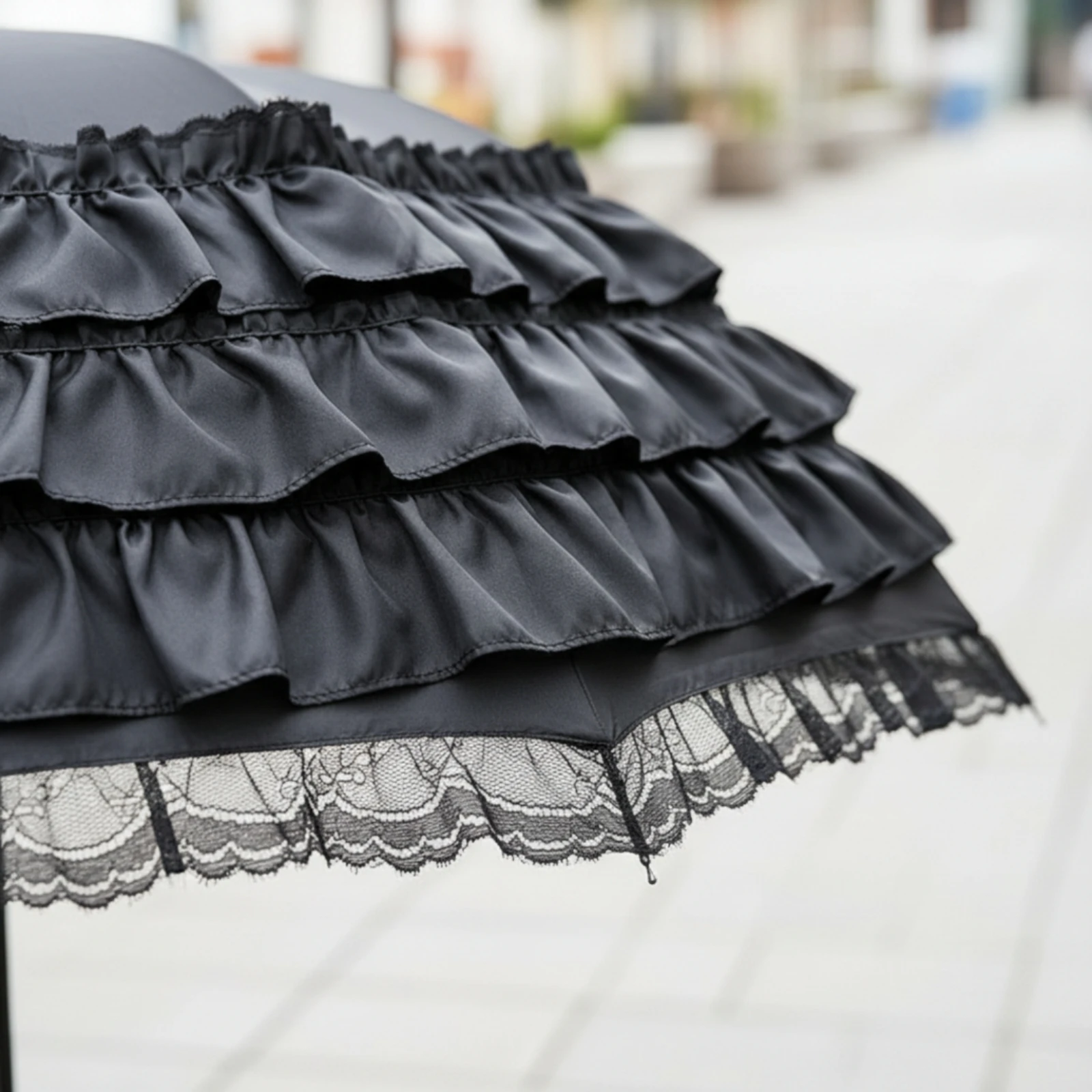 Lolita Umbrella Decorative Umbrella with Lace Ruffles Gothic Sunshade Classic Vintage-Style for Cosplayers, Cosplay view 3