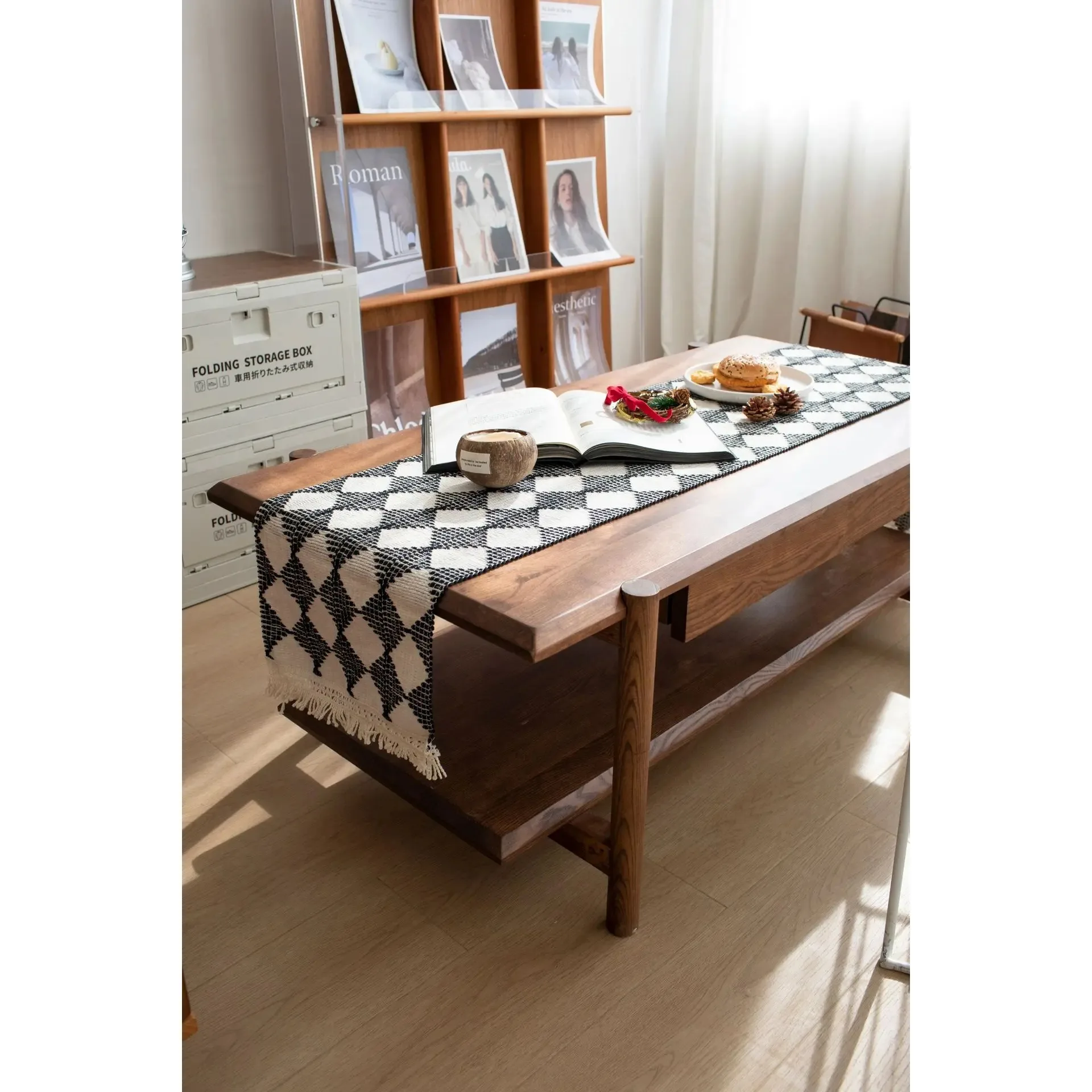 Vintage Hollow Insulation Table Mat Cover Bed Towel Placemats Black White Tassel Table Runner Home Kitchen Dining Table Decor 1