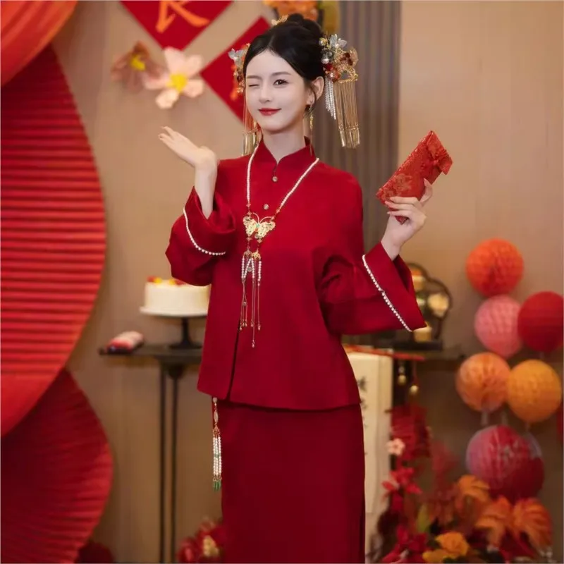 

New Chinese-style traditional Chinese style red wedding dress for toasting at the beginning of ceremony