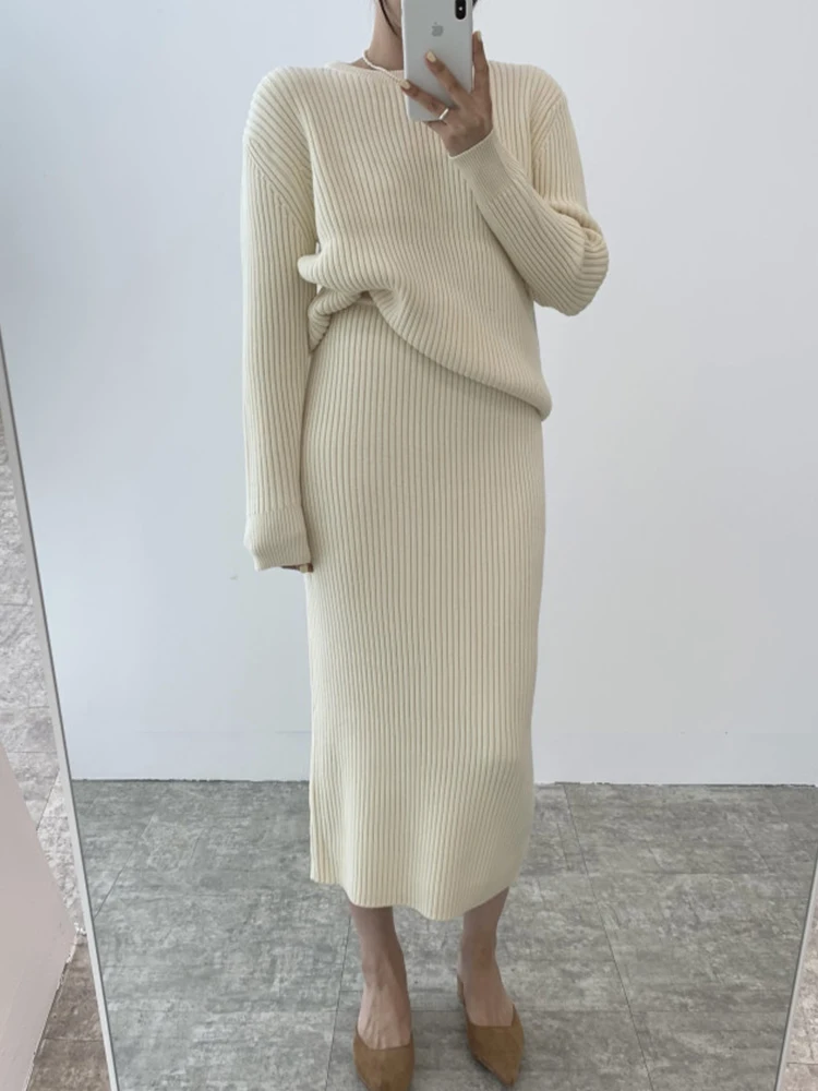 

Chic Autumnal Soft Knitted Long Sve round Ne Sweater And High Waist Slim Fit Bodycon Skirt Set for Young Women