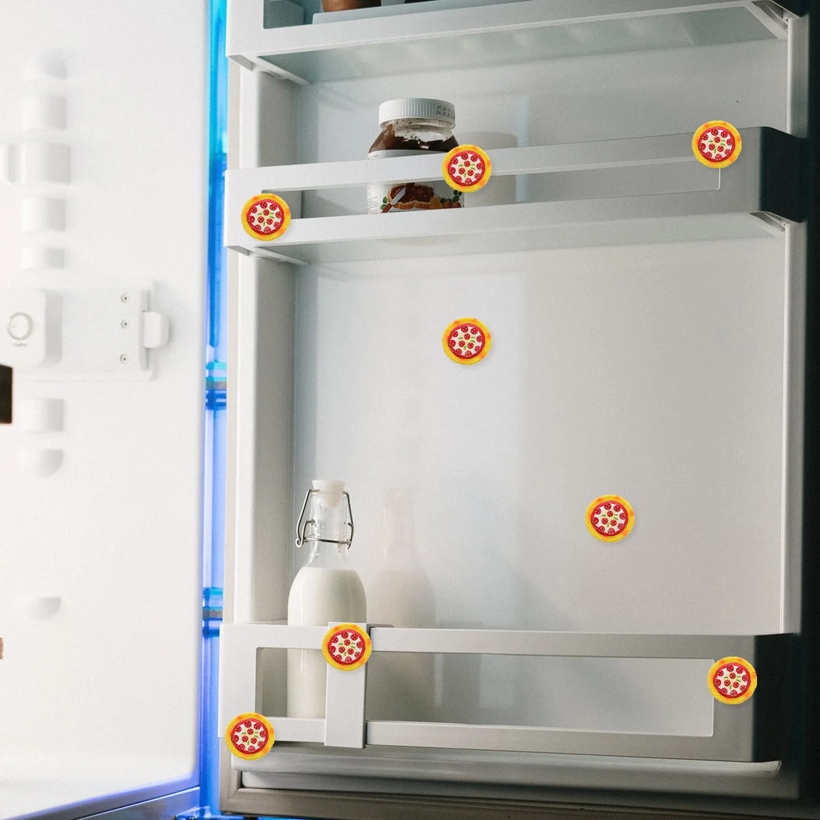 

2Pcs Pizza Shaped Fridge Magnet Unique Resin Fridge Decal Magnetic Adsorption for Refrigerator Whiteboard Billboard Use