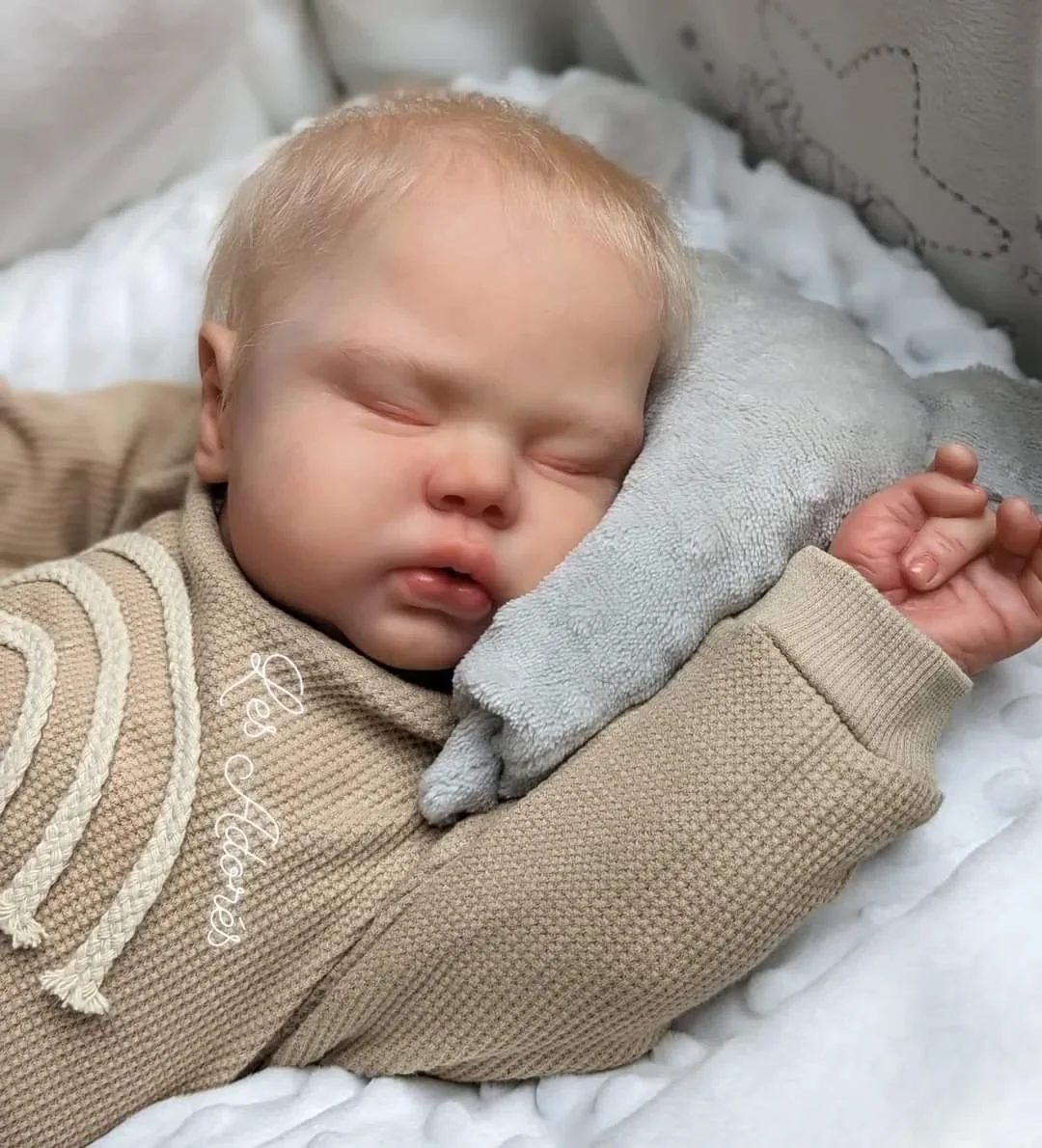 NPK 24-calowe malowane już wykończone Reborn Doll Pickle Blond Hair Miękkie, przytulne ciało z tkaniny