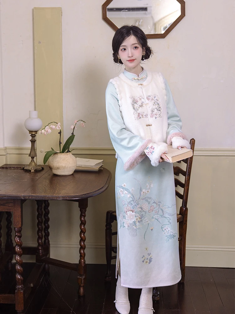 

Винтажный женский комплект Chuan Dai: жилет с круглым вырезом и традиционный китайский костюм с градиентным цветом и флаговым узором