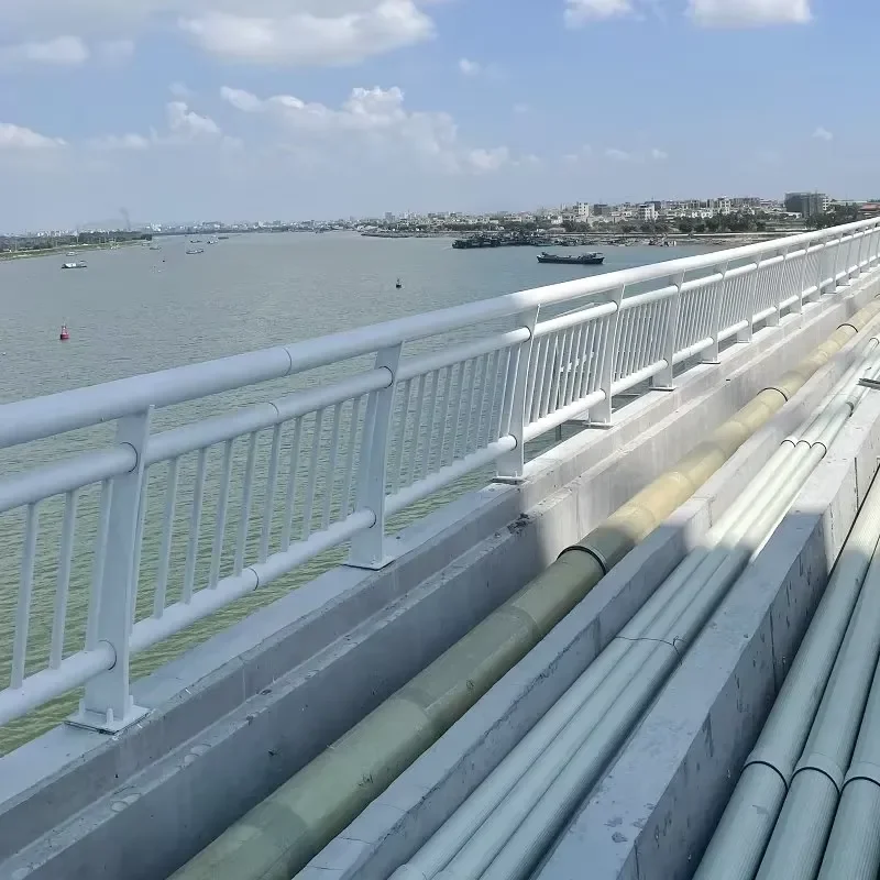 Urban Road Traffic Isolation Safety Guardrail with Heavy Yellow Black Collision Base Pedestrian Fence