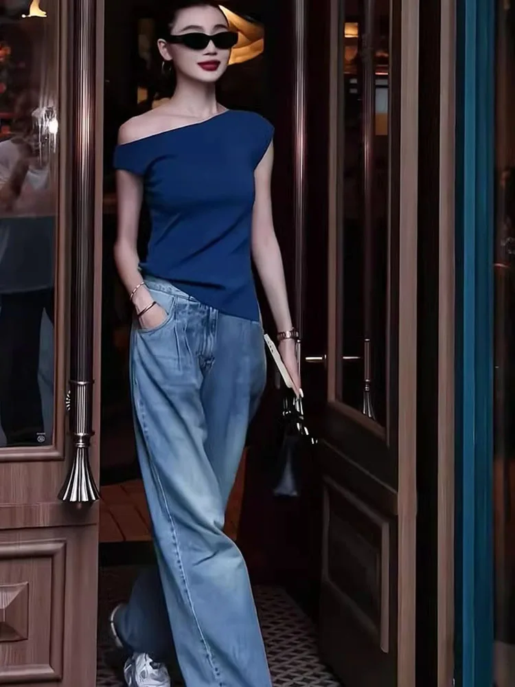 패셔너블한 어깨 노출형 아이스 실크 베이스 슬랜트 칼라 얇은 디자인 한국 스타일 출퇴근용 단색 탑