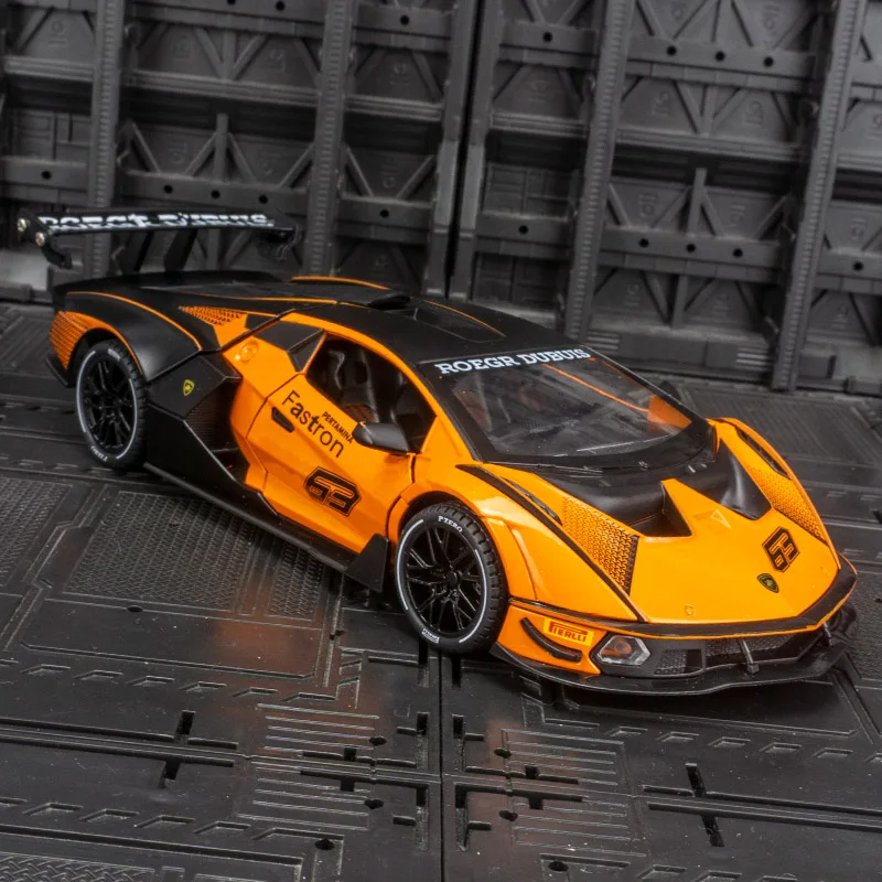 

Модель суперкара Lamborghini SCV12 из сплава металлов в масштабе 1:24, с открывающимися дверями с обеих сторон, имитацией звука и световых эффектов.