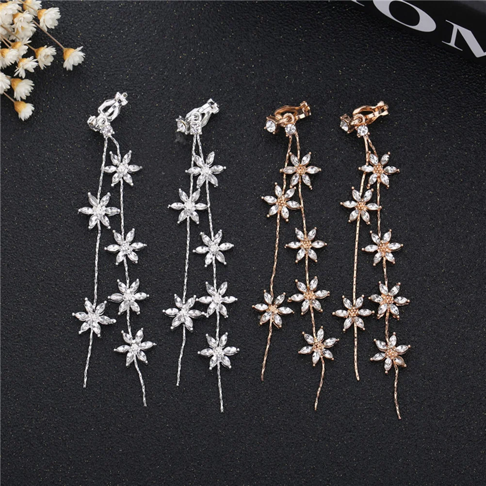 1 Pasang Anting Gantung Berlian Imitasi Bunga Tanpa Tindik Klip Telinga Pesta Pernikahan Perhiasan Elegan untuk Wanita Hadiah Pengantin