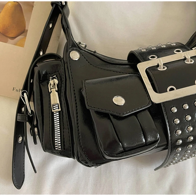 Mehrtaschen-Schultertasche mit Metallnieten, Damen-Punk-Unterarmtasche mit Nieten, Motorrad-Y2k-Mädchen-Umhängetasche mit Gürtelschnallendesign – Detail 2