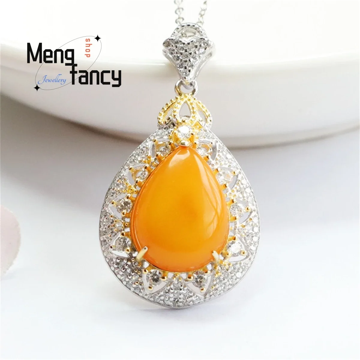 

Natural S925 Silver Inlaid Honey Wax Amber Water Drop Old Material Necklace Elegant Personalized Charm Fashion Versatile Jewelry